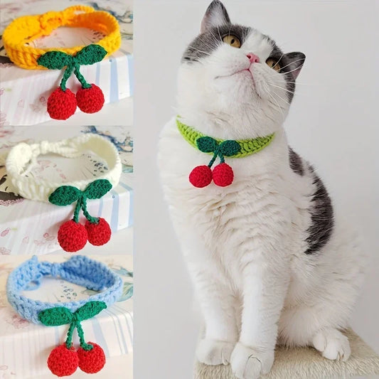 Collar para mascotas tejido a mano, collar para gato con decoración de cerezas, diseño lindo tipo collar/necklace para gatos, accesorios para gatos.